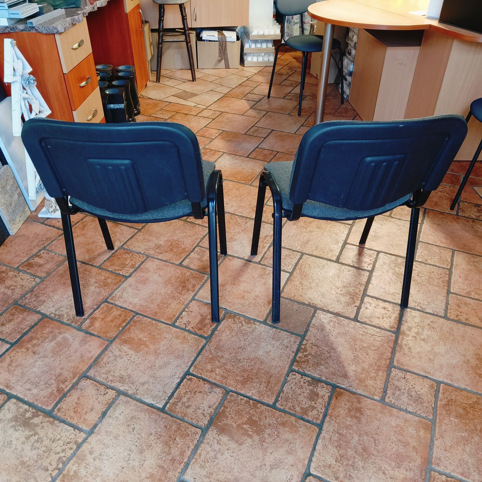 2 krzesła biurowe