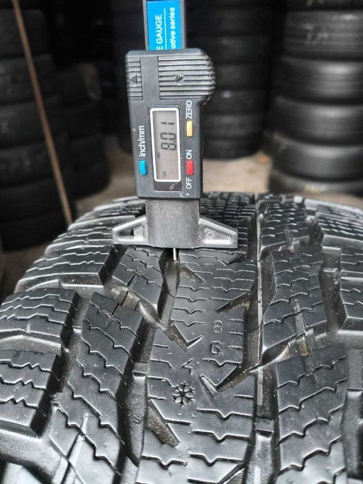 Nokian WR C3 215/60r17c 2шт, 7,5-8мм, ЗИМА. Привезены из Германии.
