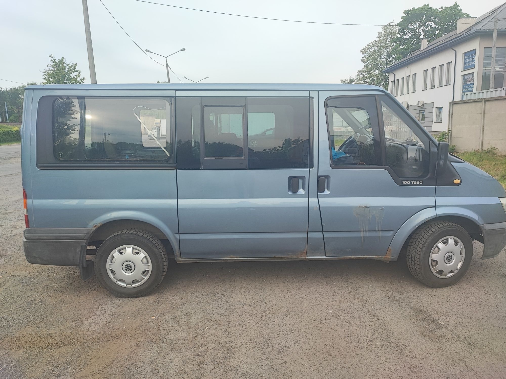Ford transit 9 osobowe 2003r 2.0 d