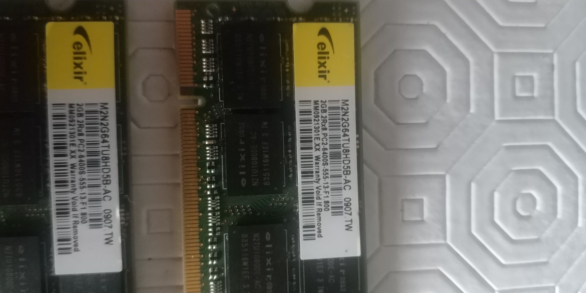 Ram pc26400s novas de 2gb cada uma