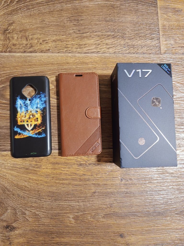 Продам чехол на ViVO V17 новий