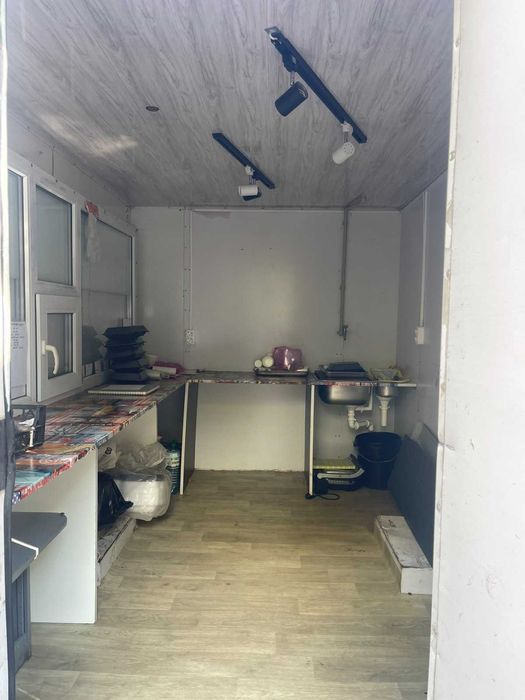 Пересувний торгівельний павільон