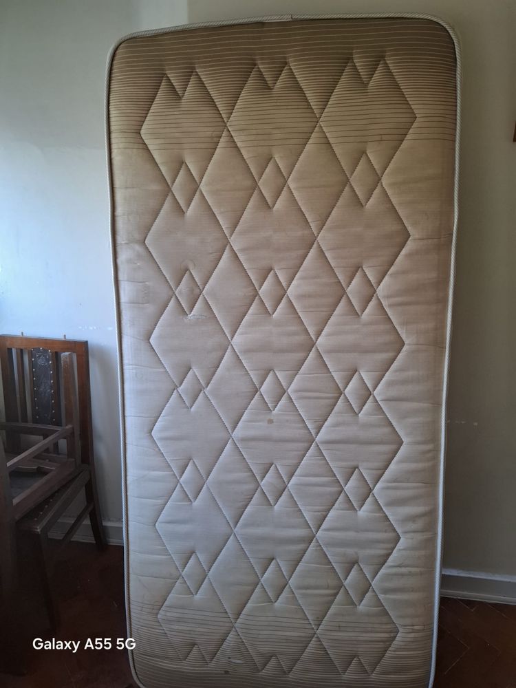 Cama solteiro completa com colchão