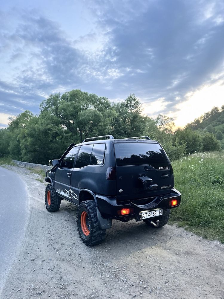 Nissan Terrano 2