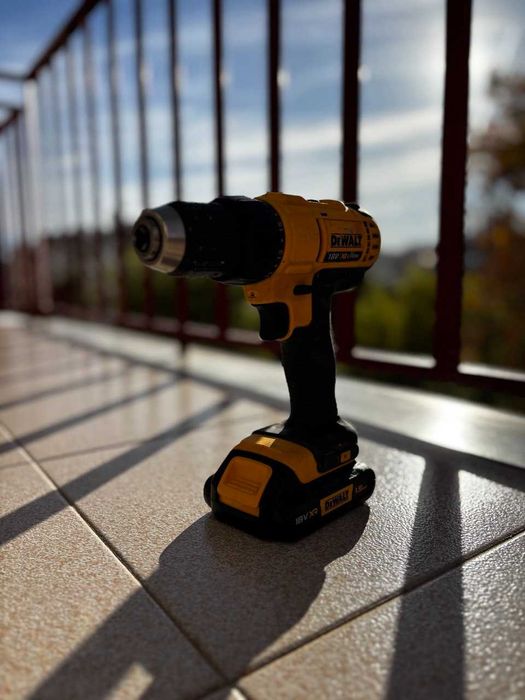 Aparafusadora DeWalt XR 18V DCD771