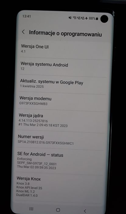 Samsung Galaxy s10.