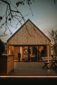 Drewniany domek CHILL HOUSE z jacuzzi i kominkiem