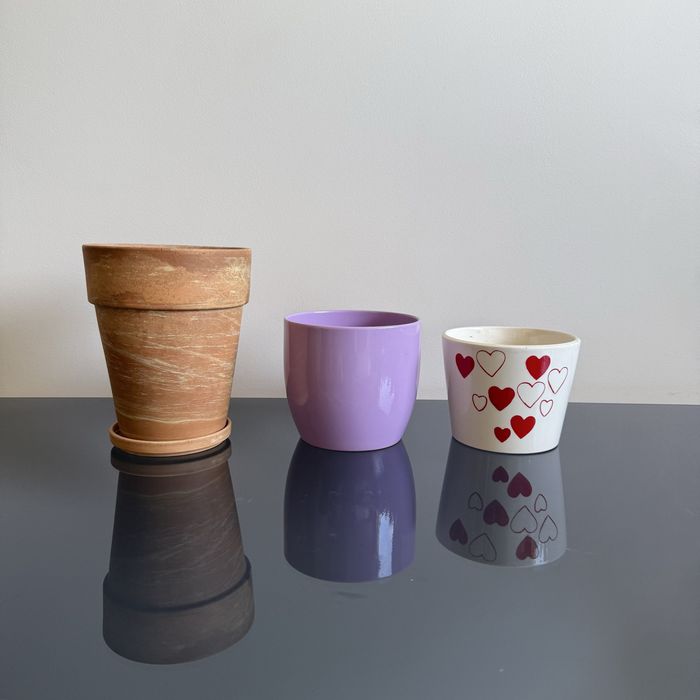 Doniczki osłonki ceramiczne i plastikowe wkłady do doniczek