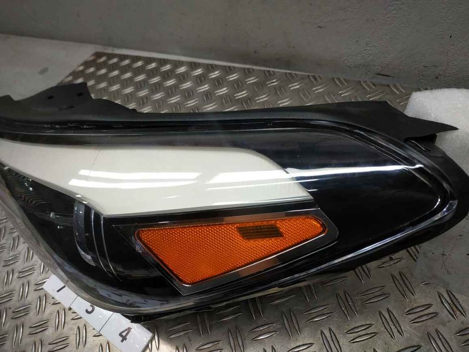 Hyundai/Kia Tucson 3 16- фара L нова без упаковки галоген FA0754 92101