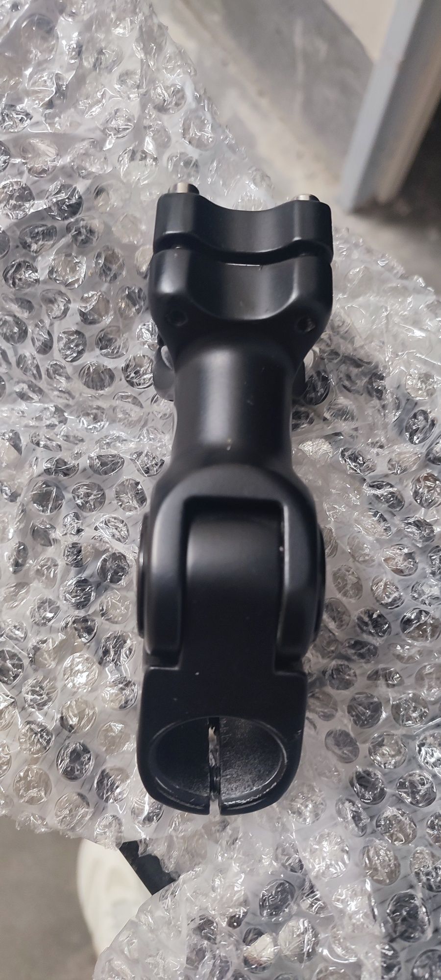 Wspornik/ mostek regulowany do kierownicy 31.8 mm