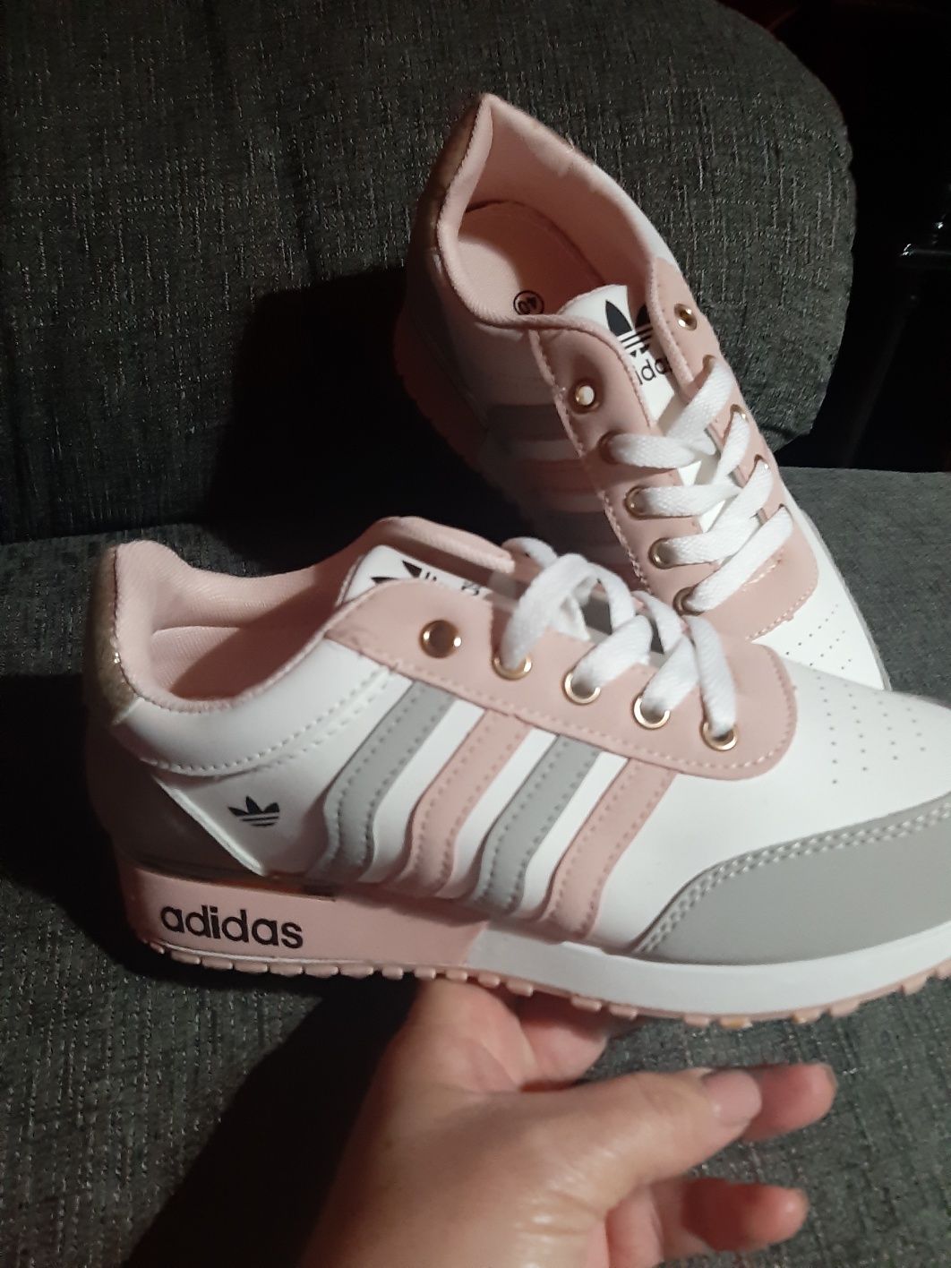 Sapatilhas novas adidas