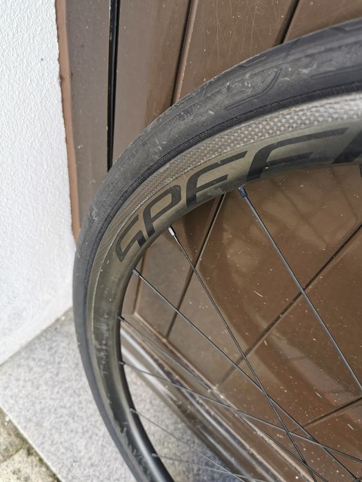 Roda traseira Speedsix 35mm carbono de pinça