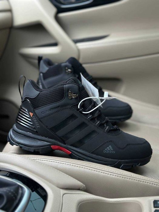 Розпродаж зимові кросівки Adidas Terrex Clima Proof Mid Fur Black Red
