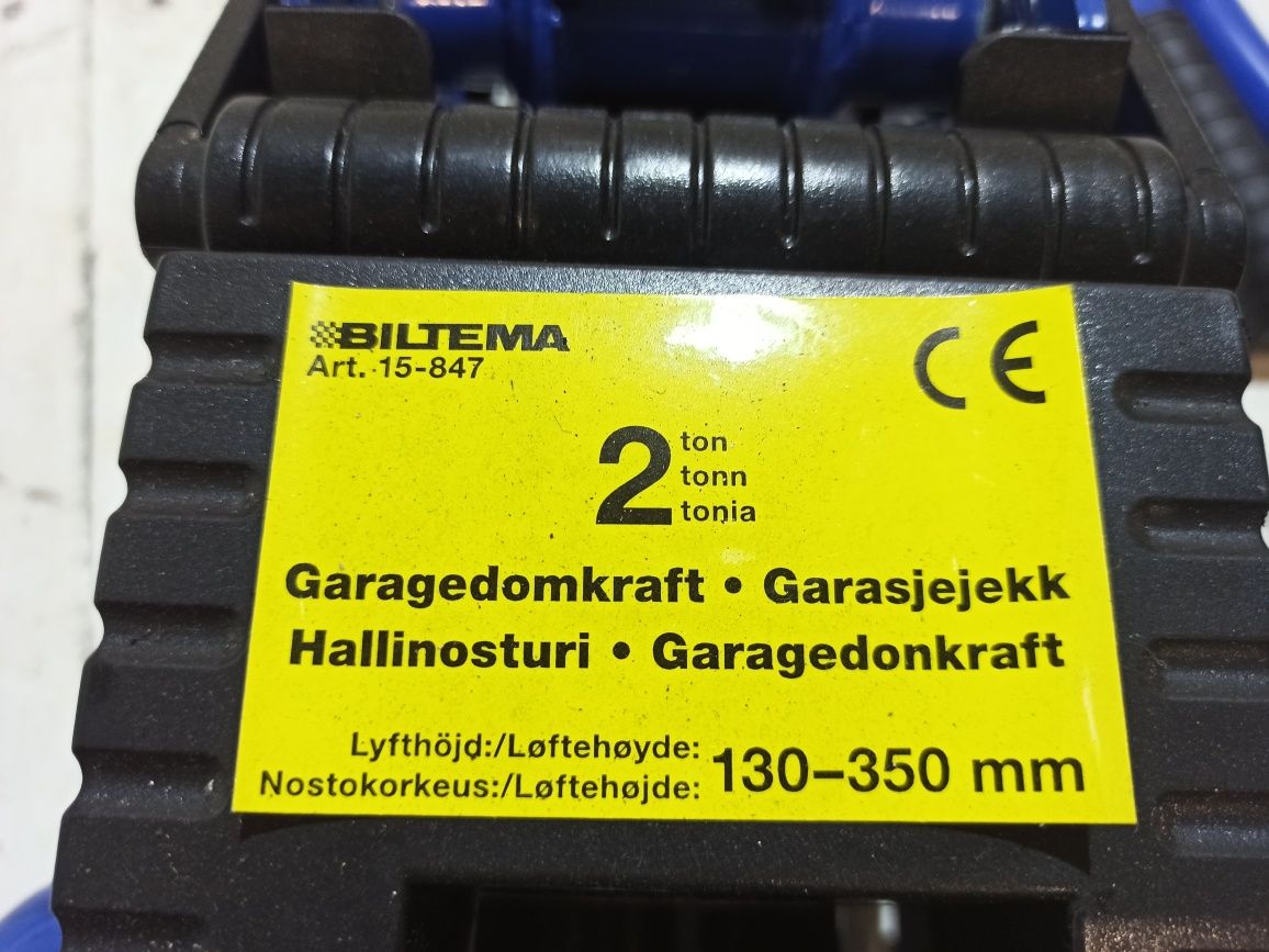 Домкрат гідравлічний підкотний Biltema Sweden 2 тонн