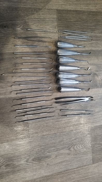 Щипці для видалення зубів, інструменти (стамотологія)