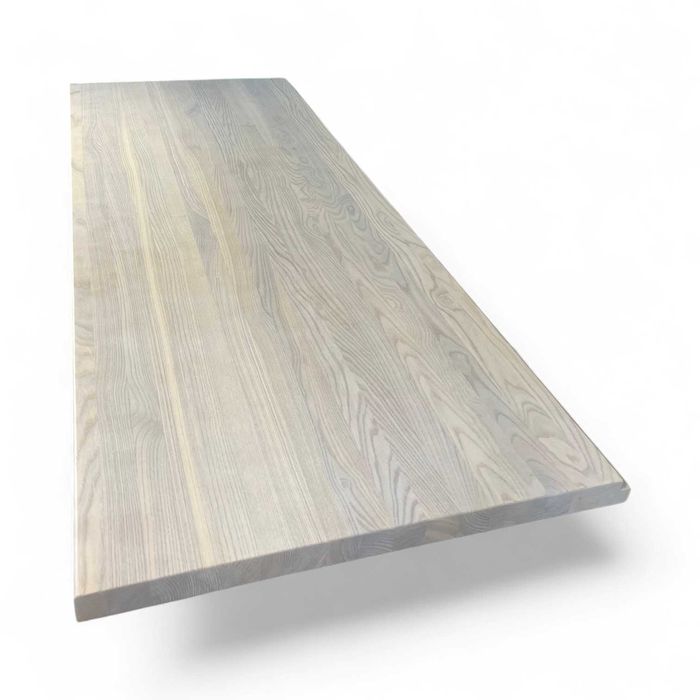 Подоконник из массива дерева