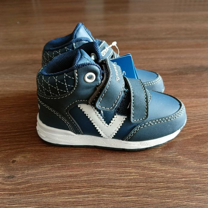 Nowe buty dziecięce rozmiar 23