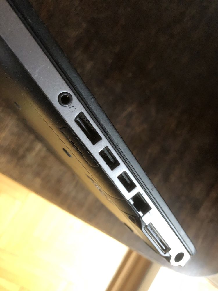 HP elitebook 850 Windows 10 SSD 128GB Sprawny