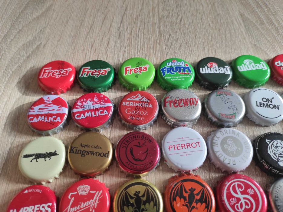 Zestaw 51 Kapsle Niepiwne Polskie i Zagraniczne