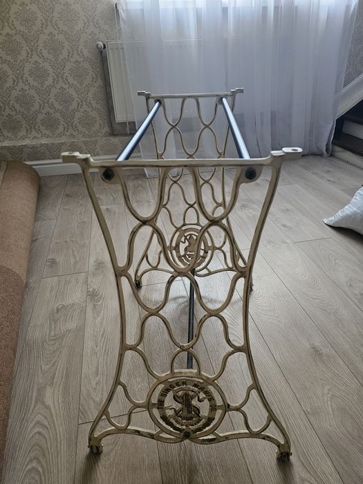 Ніжки від машинки  Singer