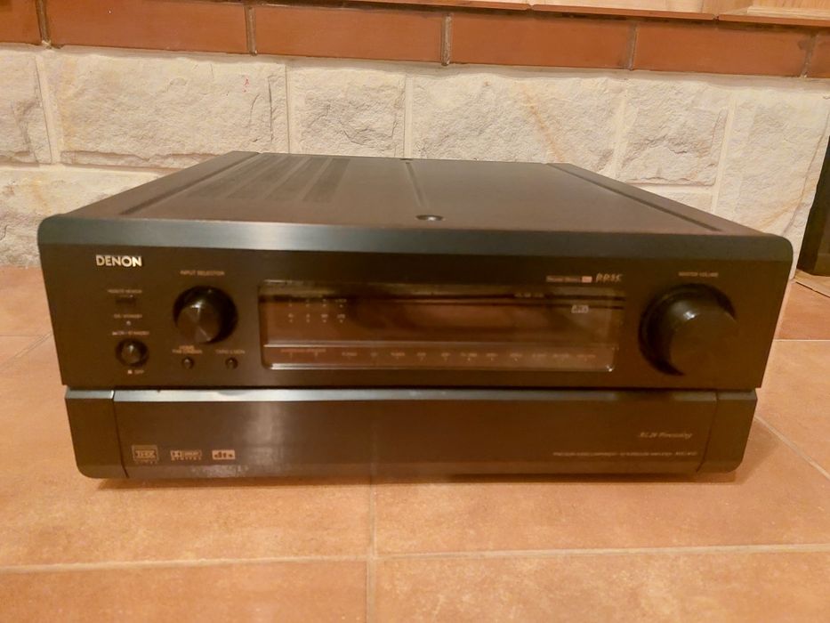 Amplituner Denon  AVC-A1D