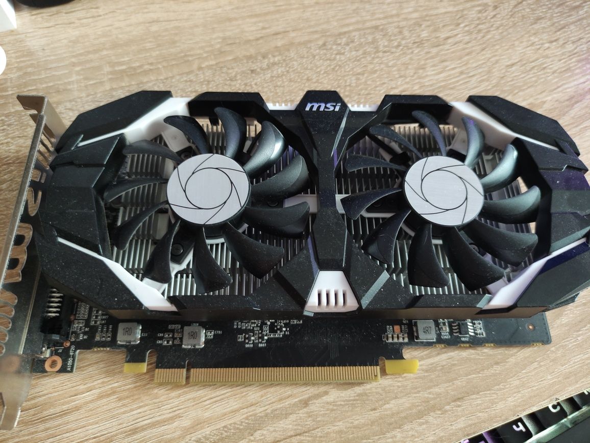 Видеокарта MSI GeForce GTX 1050 Ti 4096MB  как новая
Объём п