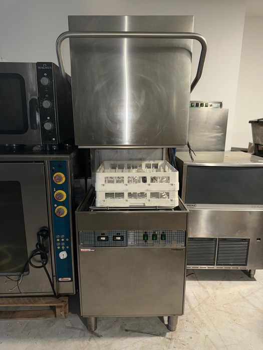 Máquina de lavar loiça industrial