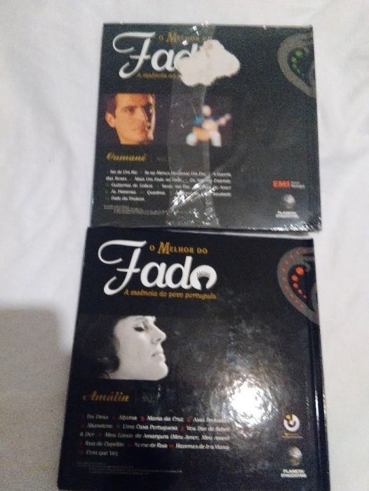 2 cds de fado com livro de Camane+ AMALIA