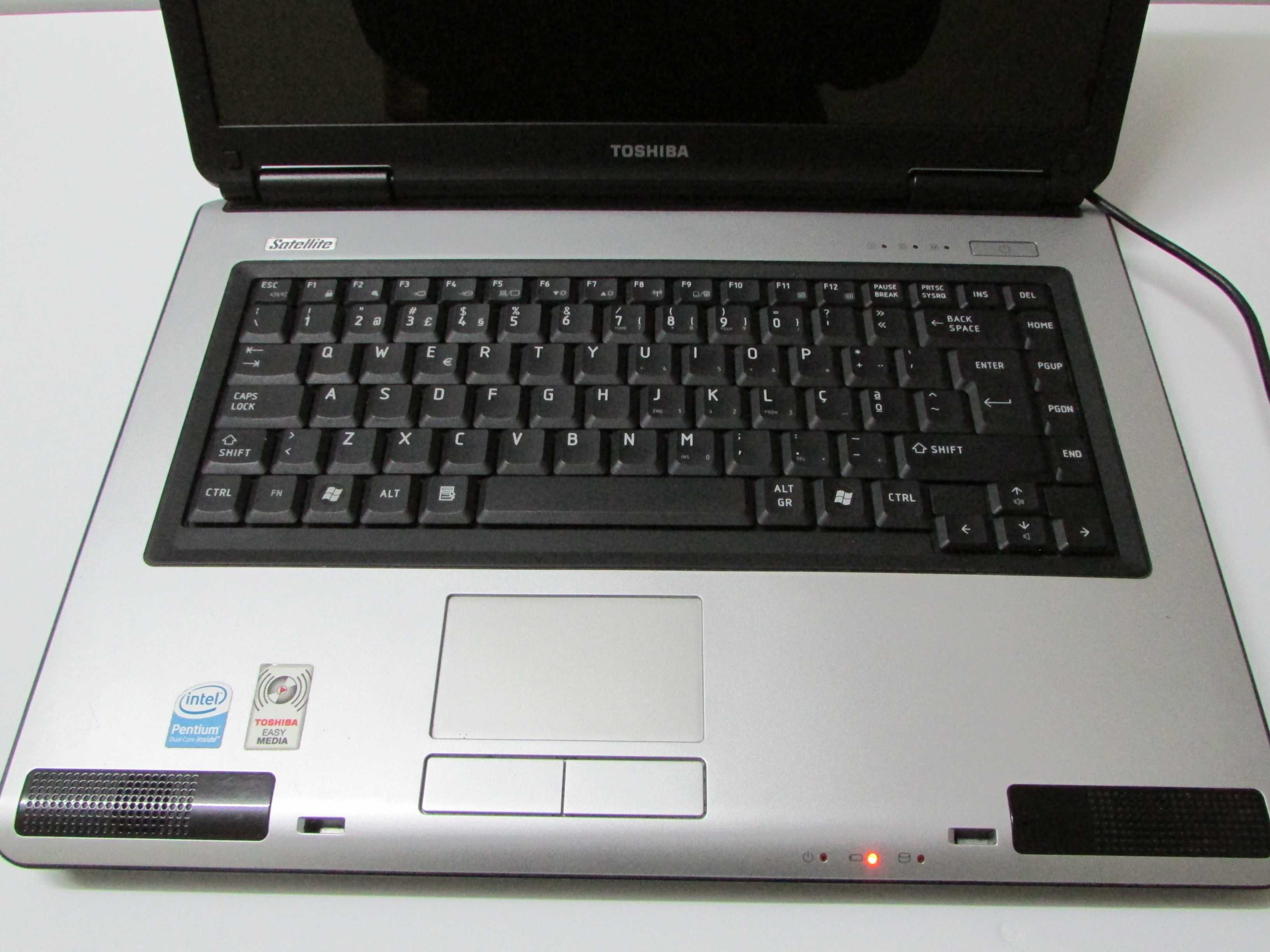 Portátil Toshiba Satellite L40-15G + Mala transporte