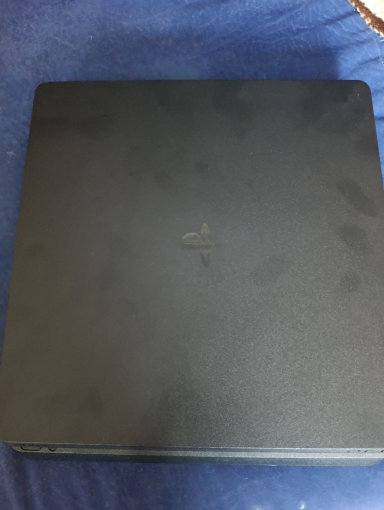 PlayStation 4 como nova
