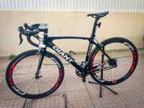 Bicicleta estrada Giant carbono