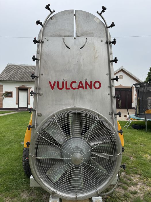 Оприскувач садовий на 3 000 літрів