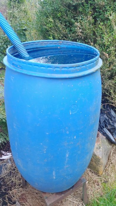 Beczka 120 L na deszczówkę do ogrodu