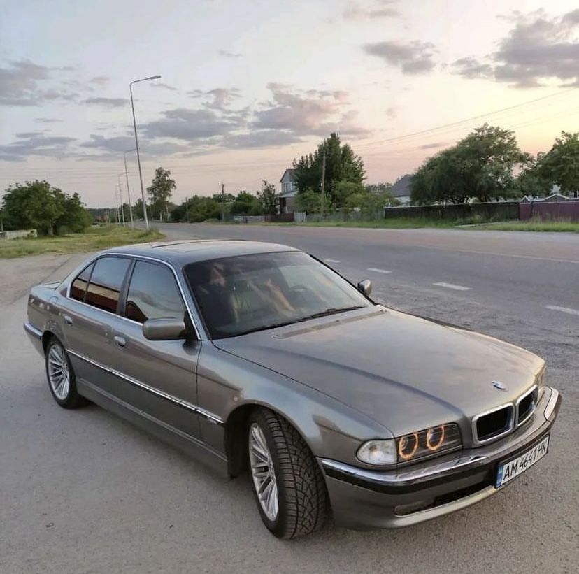 BMW E38 730i обмен