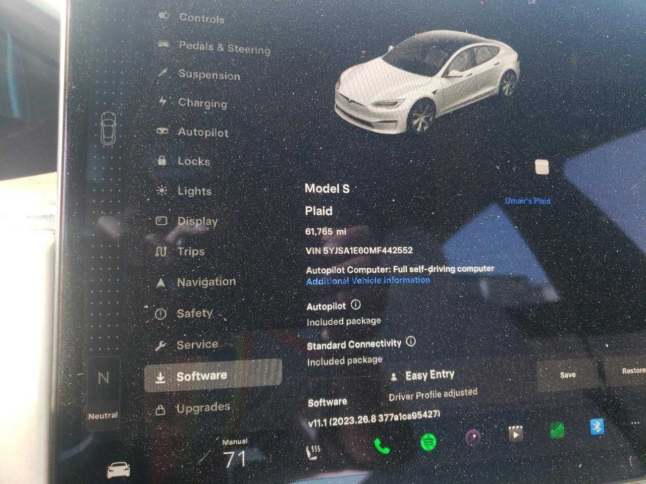 Електричний седан Tesla Model S 2021 з США
