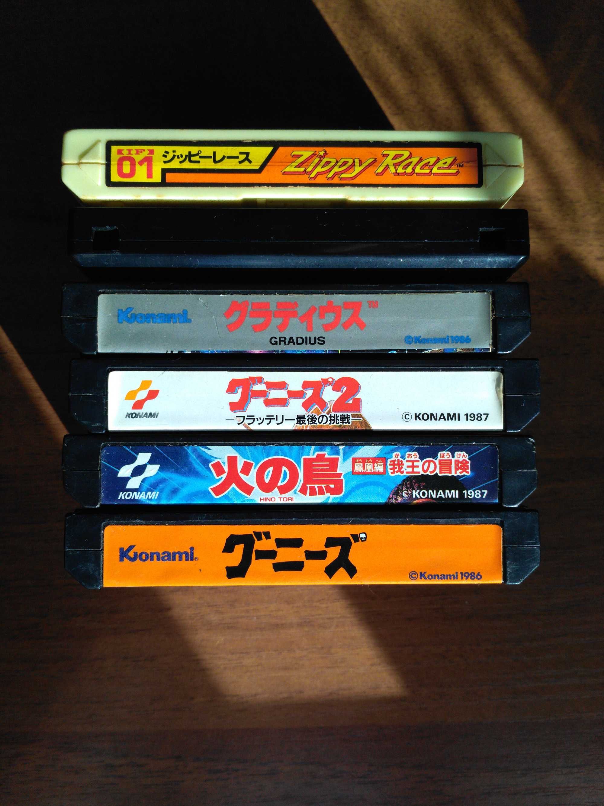 Картриджи Famicom Konami