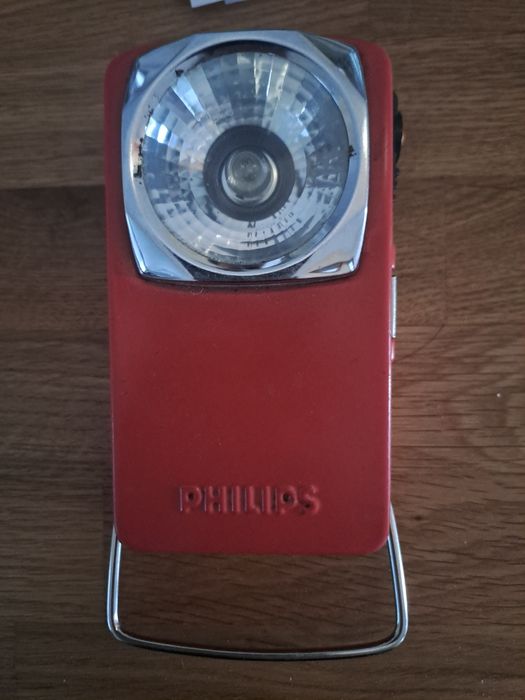 Latarka płaska PRL z odblaskiem czerwona Philips