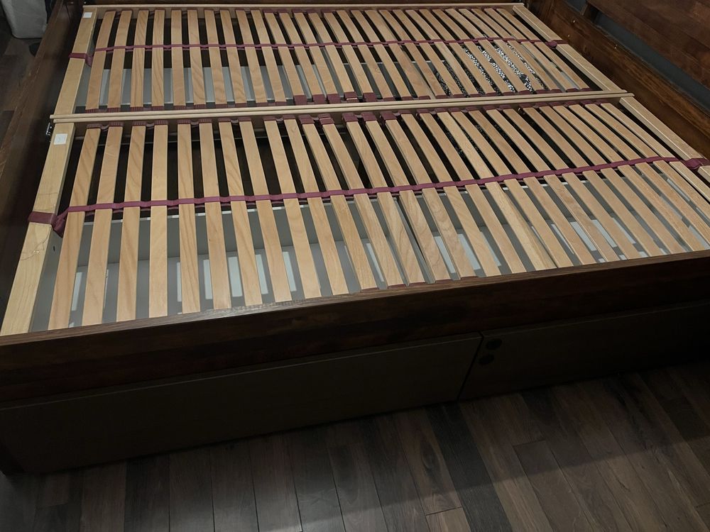 Łóżko z litego drewna 180x200 z regulowanym stelazami