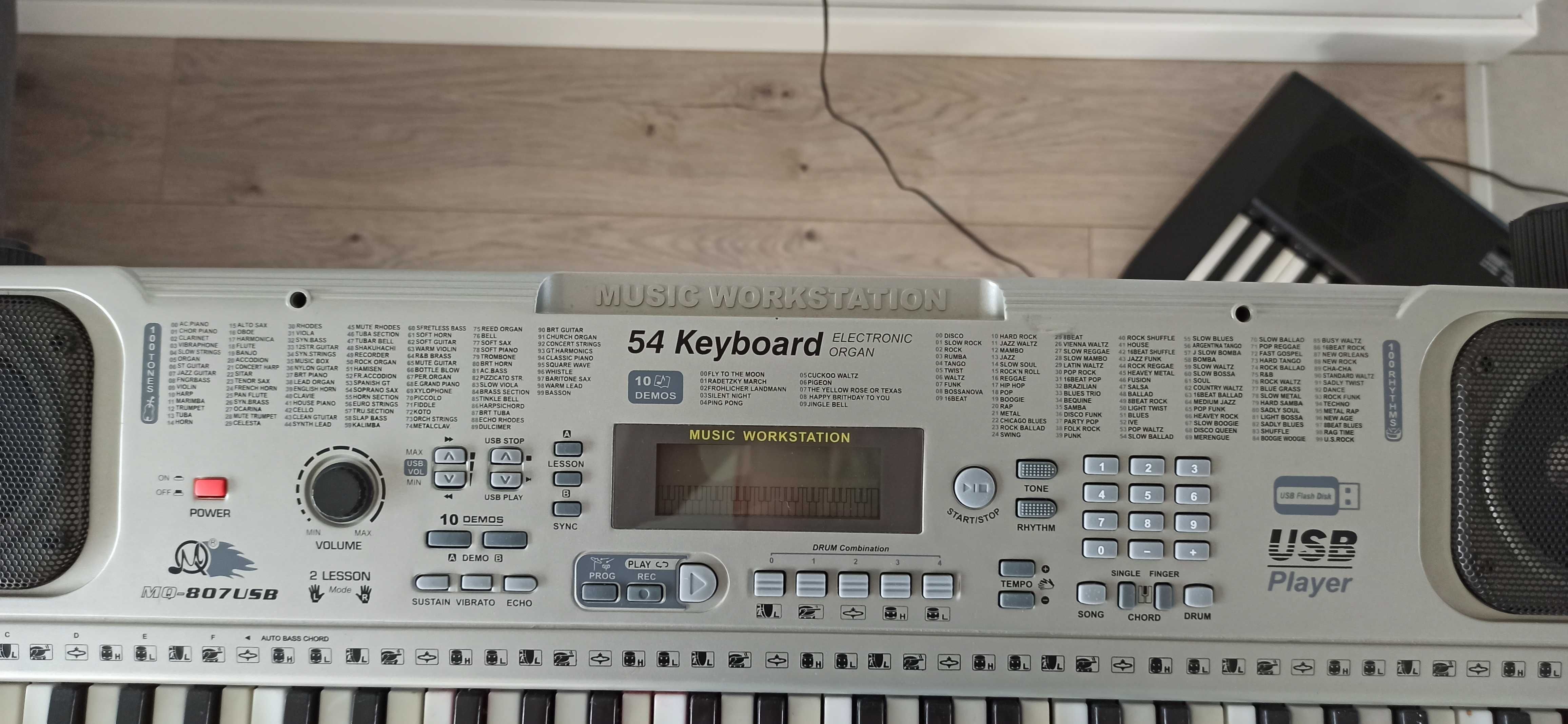 Keyboard 54 Music Workstation