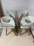 Mesa com 4 cadeiras