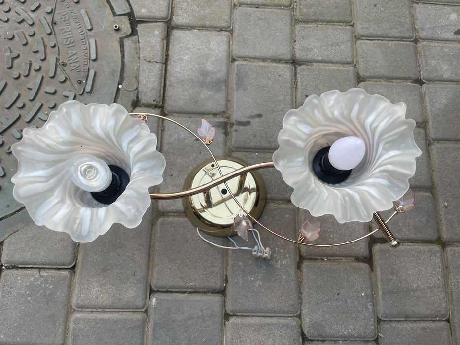 Продам    люстру