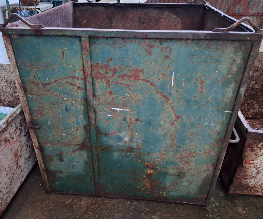 Caixa/contentor metálico verde - 1,02 m x 1,02 m x 1 m - Usado