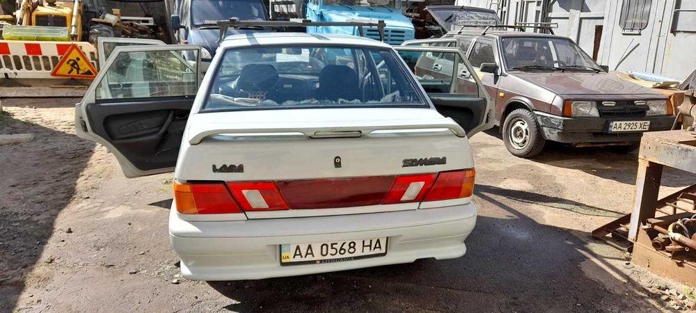 Автомобіль ВАЗ 2115