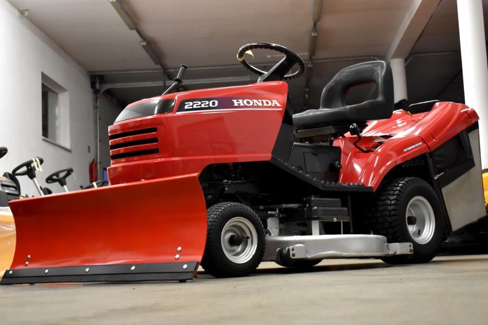 Traktorek kosiarka samojezdna z koszem Honda 2220 Hydrostat 20KM 122cm
