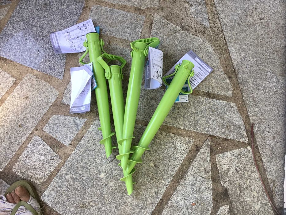 4 Suportes de rosca para sombrilla picchetto per ombrellone novo