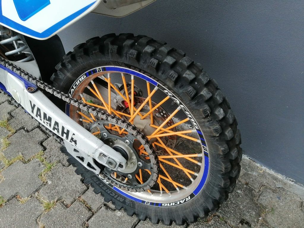 Vendo mota yamanha Yzf 250.