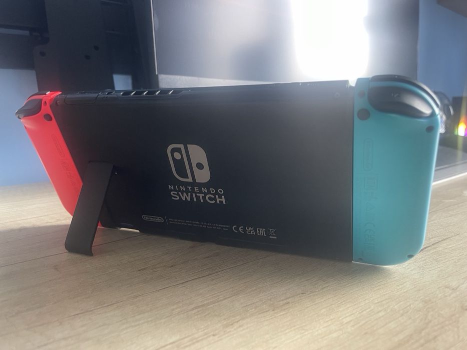Продам Nintendo Switch