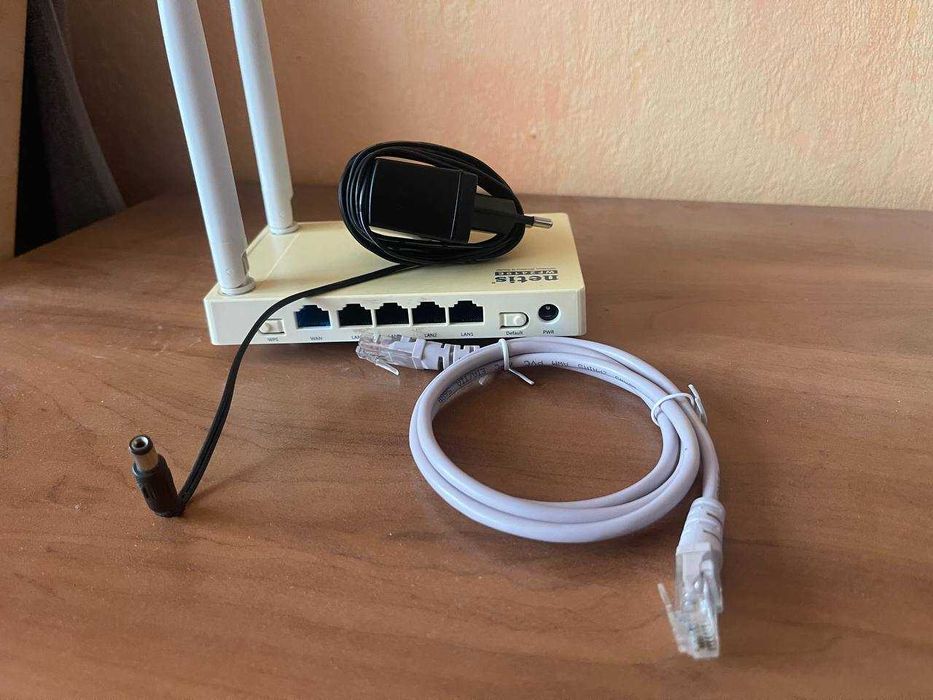 Wi-Fi роутер Netis WF2419E 300Mbps IPTV.