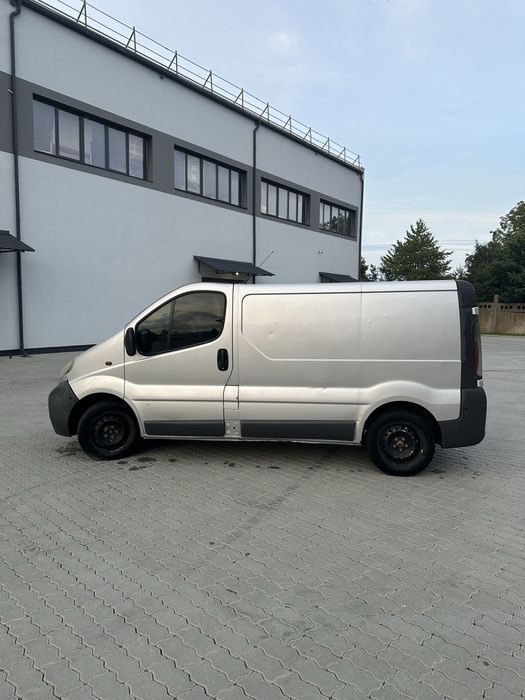 Продам Opel Vivaro 1.9