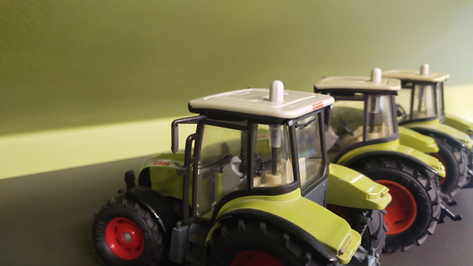 Siku traktor Claas 1:32